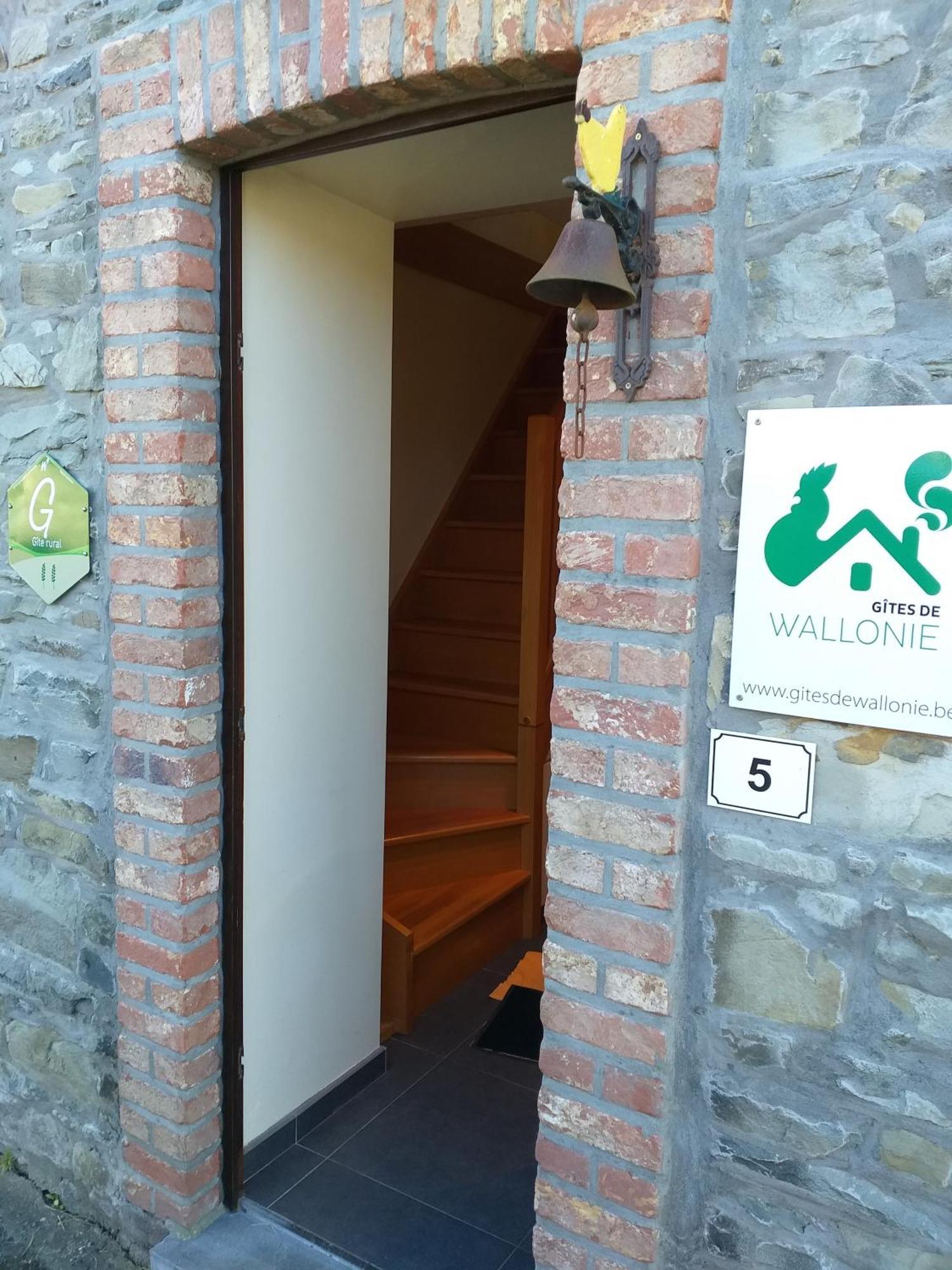 Gite L'Ecole De Ma Mere Villa Bertogne Bagian luar foto